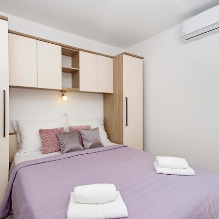 Apartment Mira Makarska Esterno foto