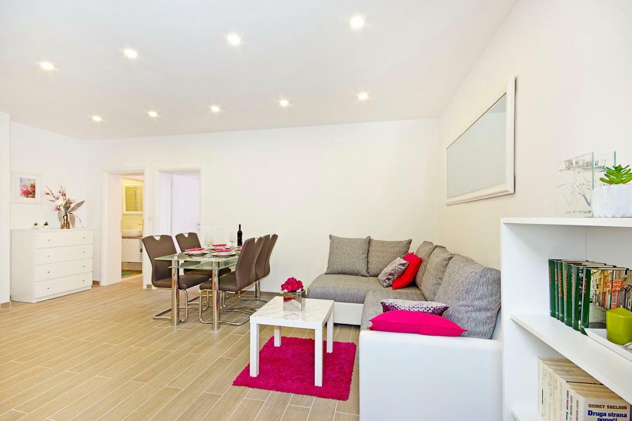 Apartment Mira Makarska Esterno foto