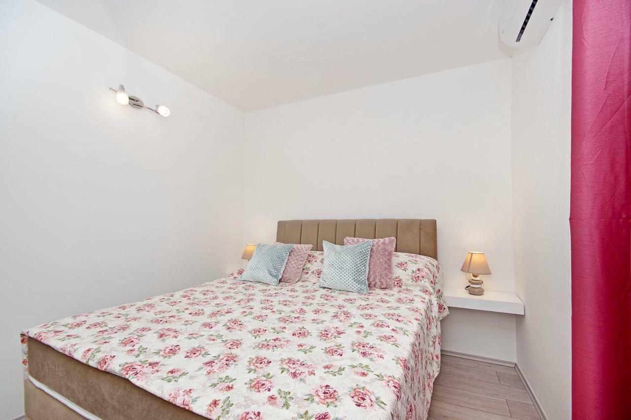 Apartment Mira Makarska Esterno foto