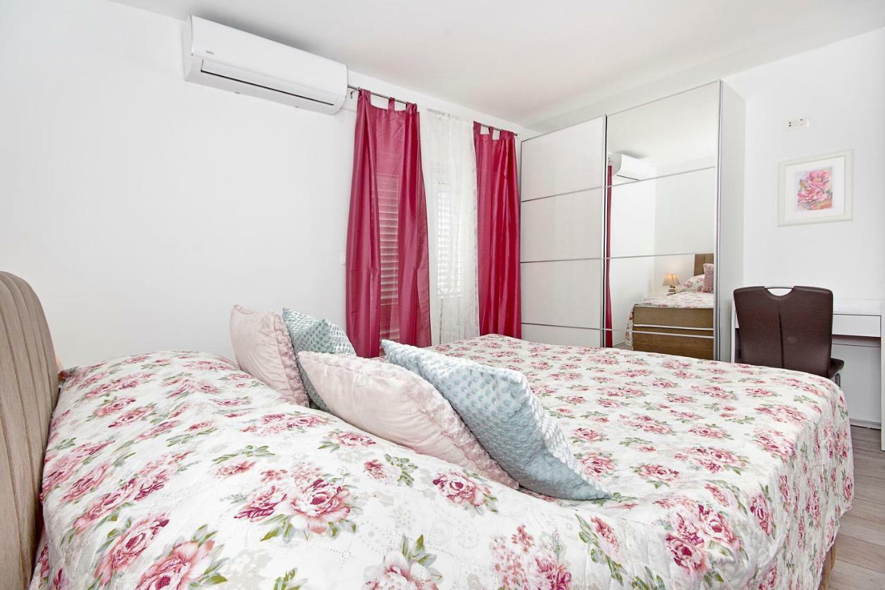 Apartment Mira Makarska Esterno foto