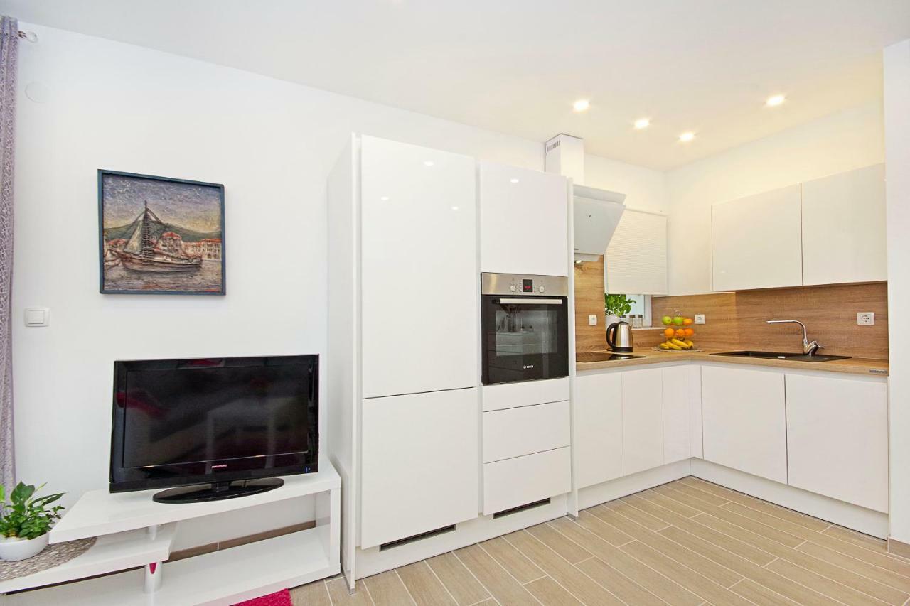 Apartment Mira Makarska Esterno foto