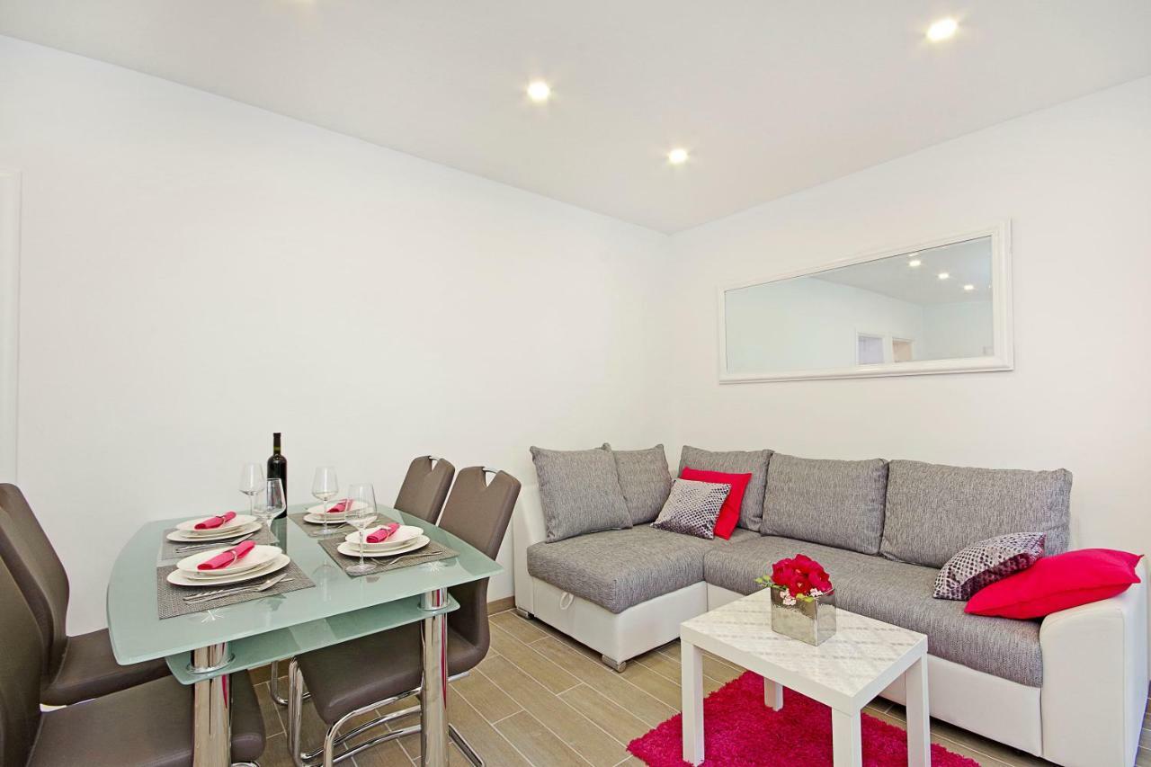 Apartment Mira Makarska Esterno foto
